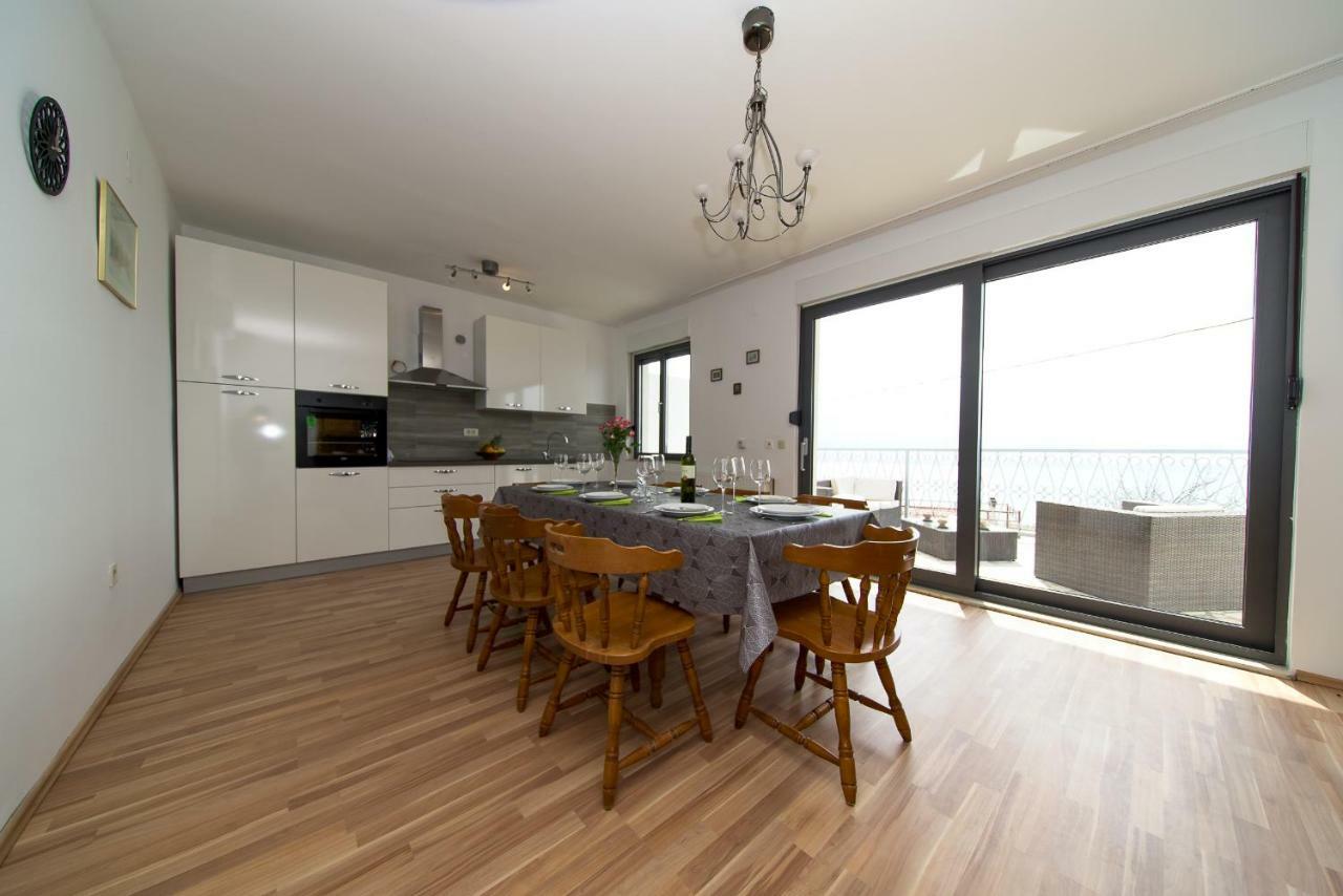 Apartments L&L ดูกีรัท ภายนอก รูปภาพ