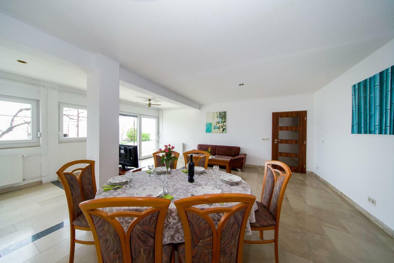 Apartments L&L ดูกีรัท ภายนอก รูปภาพ